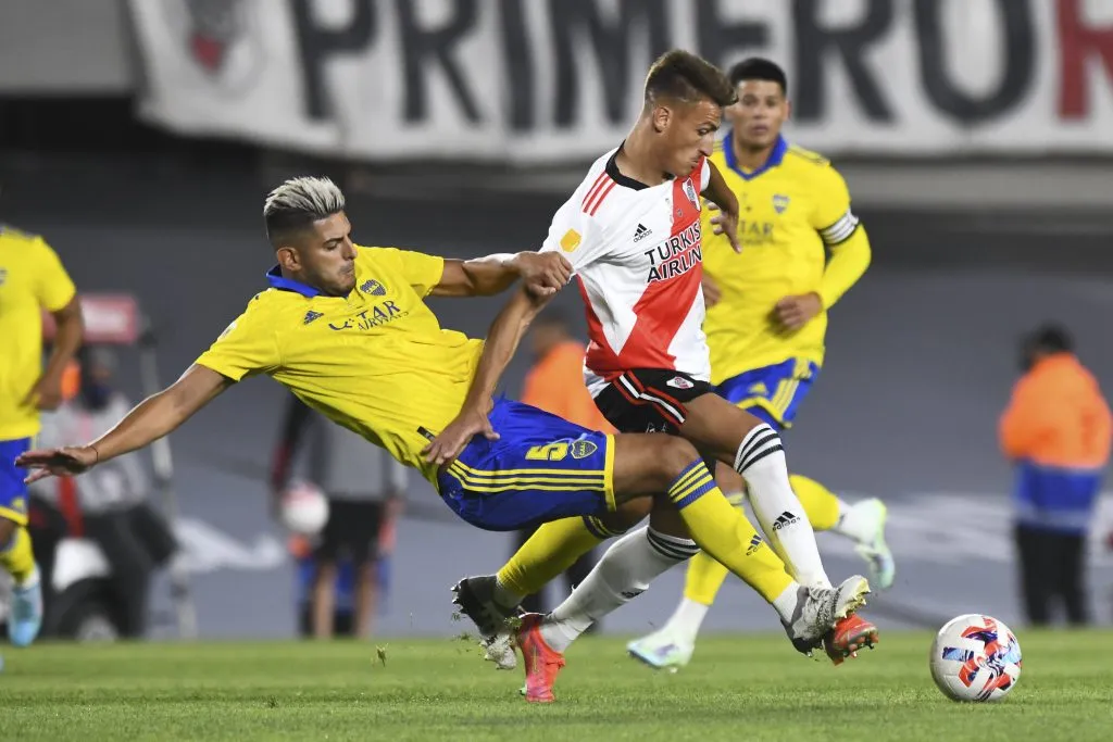 Carlos Zambrano jugando contra River Plate. (Foto: Getty).