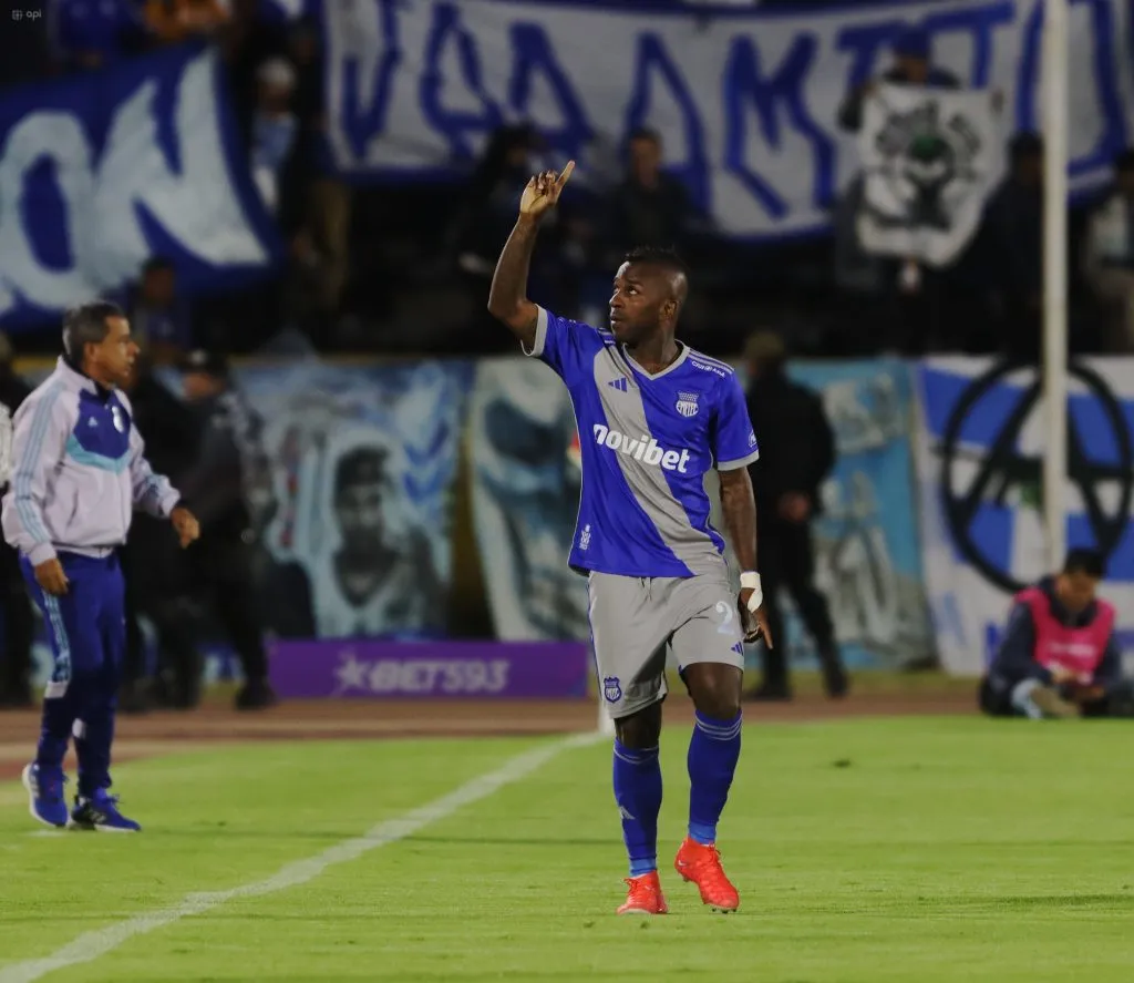 Miller Bolaños terminó el 2023 como goleador de Emelec. (Foto: API)