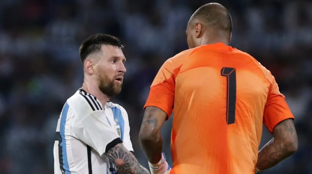Messi y Room intercambiaron camisetas. (Foto: Getty Images)