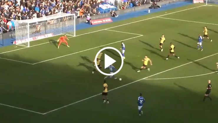 El volante ecuatoriano marcó un golazo en la FA Cup