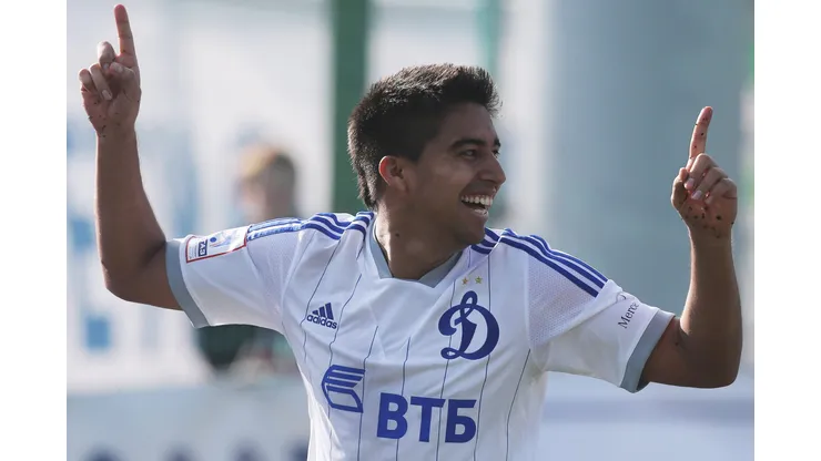 MOSCOW, RUSSIA - OCTOBER 06: Christian Noboa of FC Dinamo Moscow celebrates after scoring the opening goal during the Russian Football League Championship match between PFC CSKA Moscow and FC Dinamo Moscow on October 6, 2013 in Moscow, Russia. (Photo b /Epsilon/Getty Images)