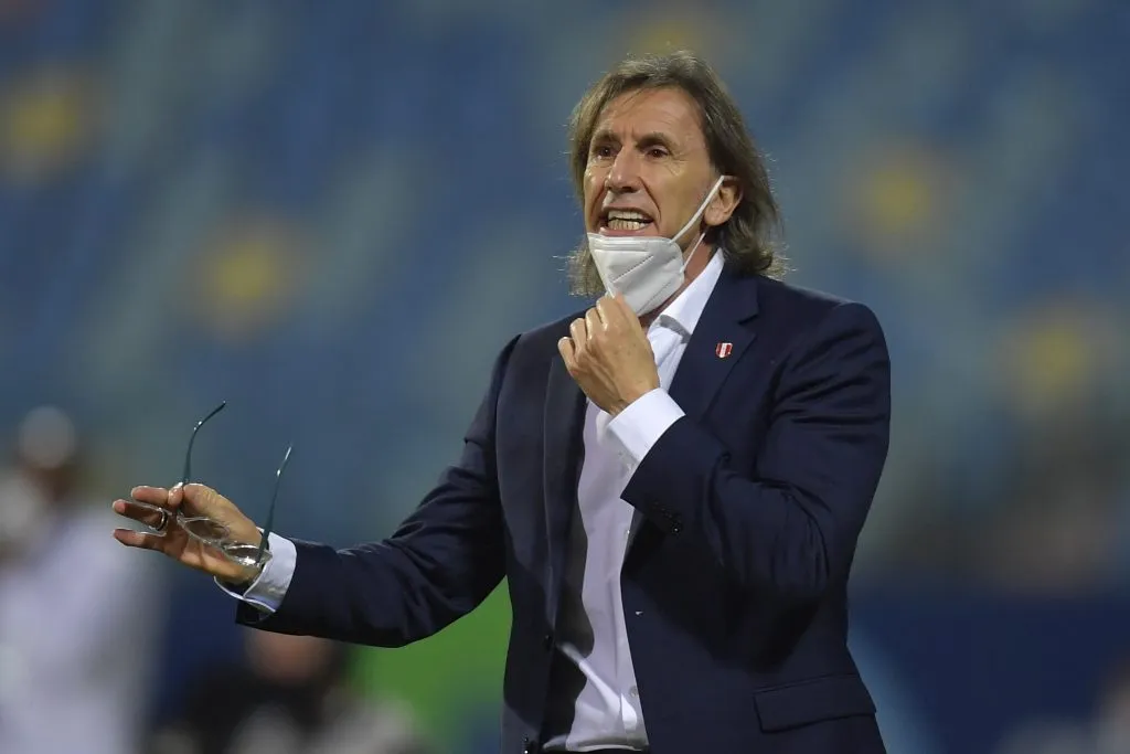 Ricardo Gareca dirigiendo a la Selección Peruana. (Foto: Getty).