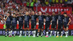 SEVILLE, SPAIN - JULY 19: Players of Independiente del Valle look on during the UEFA CONMEBOL Club Challenge 2023 match between Sevilla FC and Independiente del Valle at Estadio Ramon Sanchez Pizjuan on July 19, 2023 in Seville, Spain. (Photo by Fran Santiago/Getty Images)