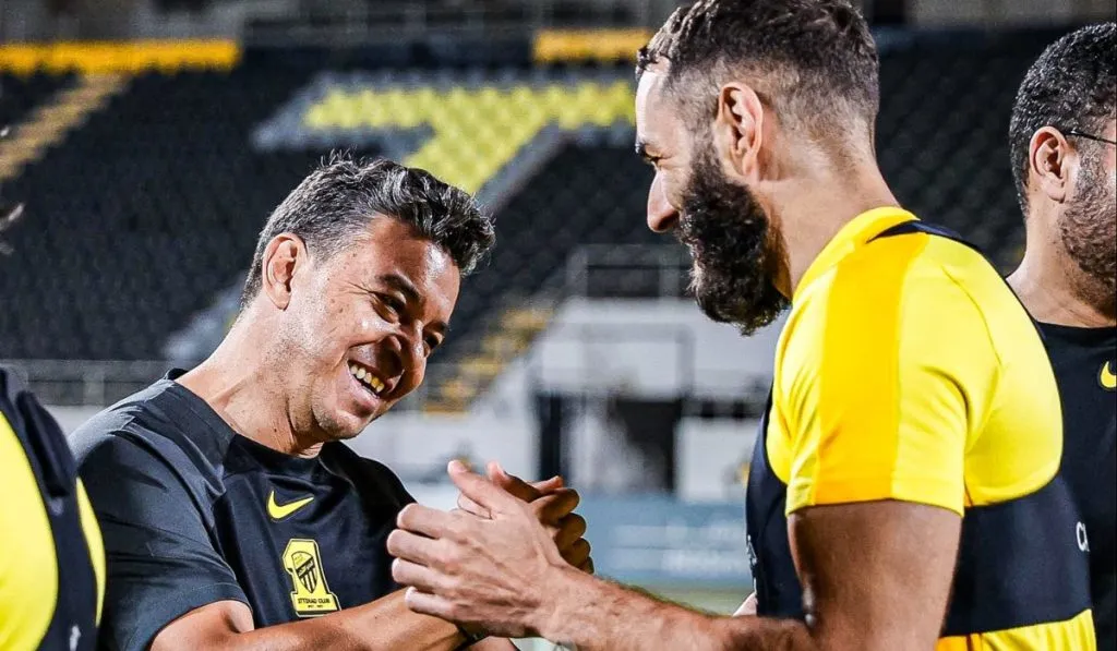 Marcelo Gallardo y Karim Benzema en uno de los primeros entrenamientos del Muñeco en Arabia: Twitter