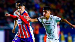 Piero Quispe y Pumas de México.