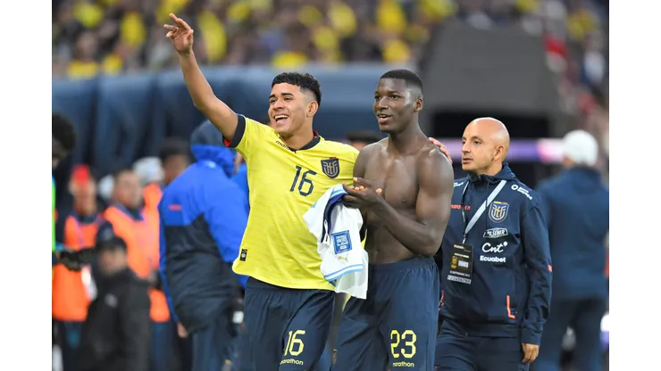 Ecuador's midfielders Kendry Paez (L) and Moises Caicedo celebrate at the end of the 2026 FIFA World Cup South American qualifiers football match between Ecuador and Uruguay, at the Rodrigo Paz Delgado stadium in Quito, on September 12, 2023. (Photo by Rodrigo BUENDIA / AFP)