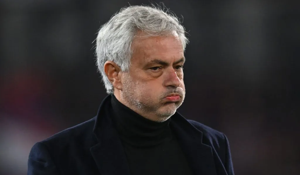 José Mourinho en uno de sus últimos partidos por Roma: Getty Images