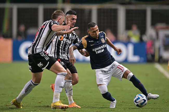 Reyna jugando para Alianza. (Foto: Alianza Lima Prensa)
