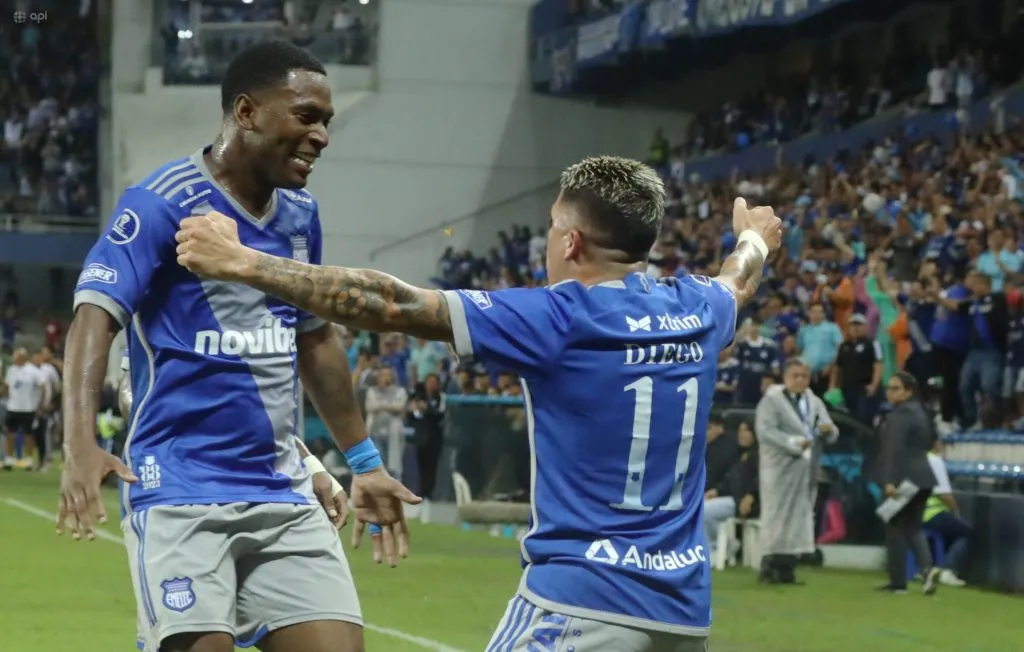 Bryan Angulo no pudo ganarse un lugar como titular en Emelec para 2024. (Foto: API=¡)