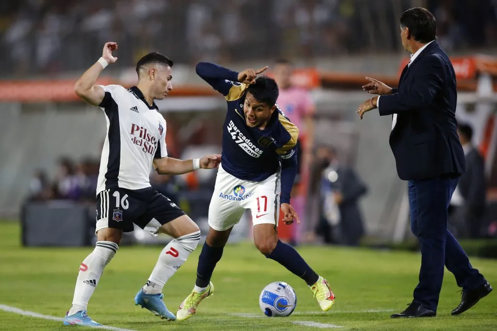 Jairo Concha jugando un partido con Alianza Lima. (Foto: Getty).