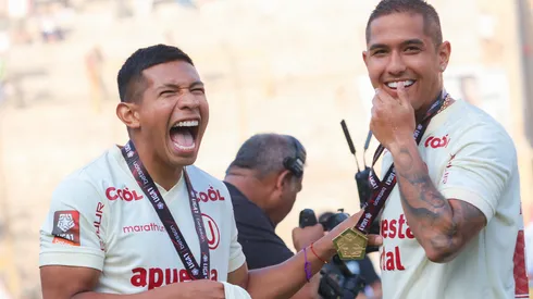 Universitario y Roberto Siucho