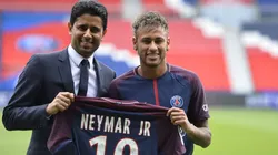 Neymar y Nasser Al-Khelaifi en la presentación del brasileño por PSG.