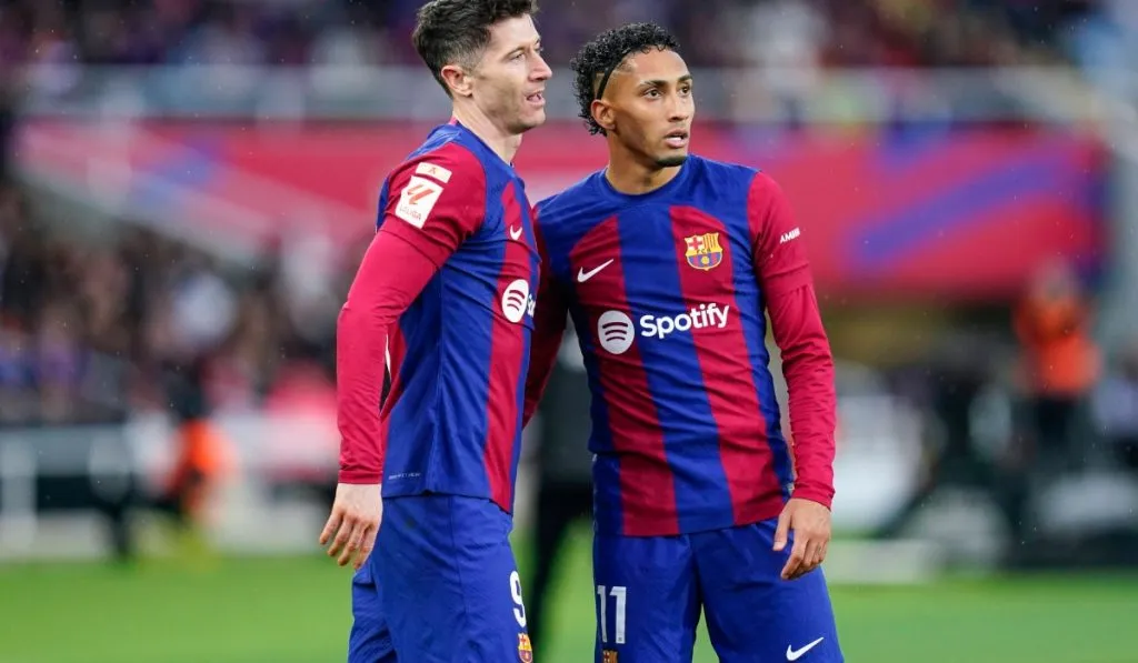 Lewandowski y Raphinha, dos figuras del Barcelona pretendidas por Arabia: Getty Images