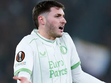 Críticas a Santiago Giménez en Países Bajos por su mala racha