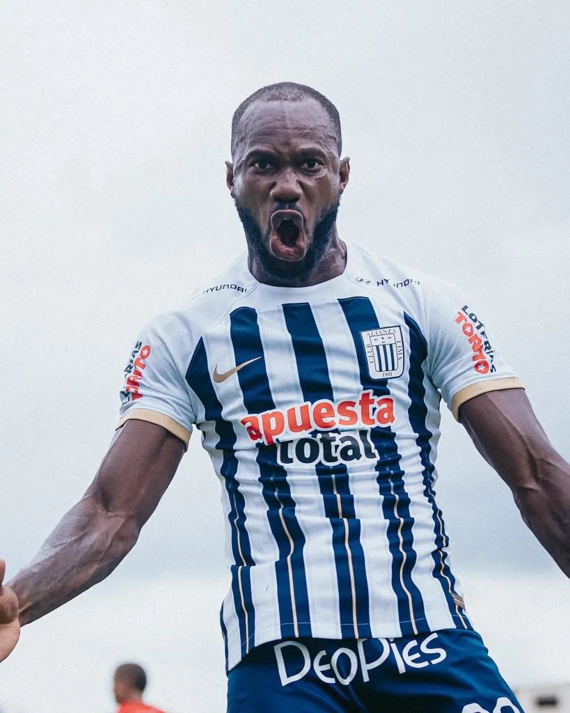 Cecilio Waterman celebrando gol con Alianza Lima. (Foto: Alianza Lima).