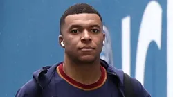 La afición del PSG aplaudió a Kylian Mbappé en la previa del partido con el Rennes en el Parque de los Príncipes.