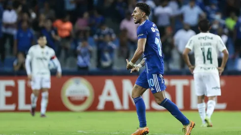 Emelec reclama el pago por Joao Rojas