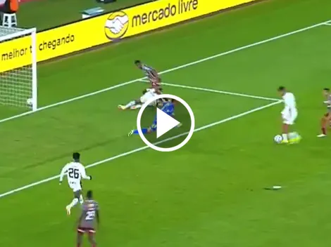 Fluminense reclamó un penal y Liga de Quito erró un gol clarísimo en la Recopa