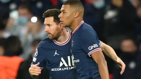 Lionel Messi y Kylian Mbappé, algunas figuras que se fueron del PSG a cero euros.