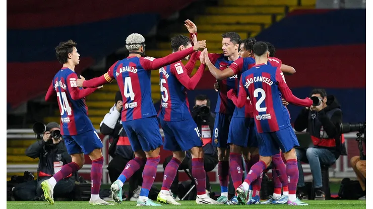 Jugadores del Barcelona en Montjuic.