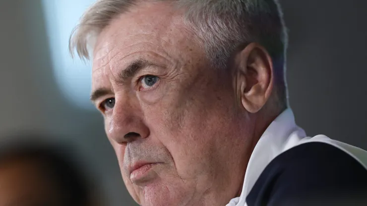 A Carlo Ancelotti no le gustó cuando le preguntaron si sus dirigidos están desconcentrados por los rumores que sonaron sobre Kylian Mbappé. Getty Images.