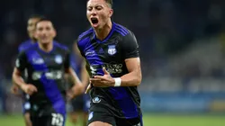 BELO HORIZONTE, BRAZIL - MAY 07: Joao Rojas of Emelec celebrates the first goal of his team scored by an own goal of Fábio (not in frame) during the match between Cruzeiro and Emelec as part of Copa CONMEBOL Libertadores 2019 at Mineirao Stadium on May 8, 2019 in Belo Horizonte, Brazil. (Photo by Juliana Flister/Getty Images)