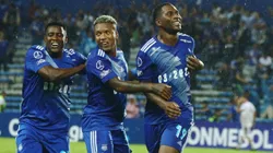 El delantero ya marca goles en Bolivia