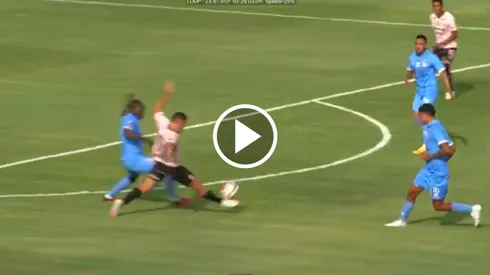 El central ecuatoriano fue expulsado por esta fuerte entrada