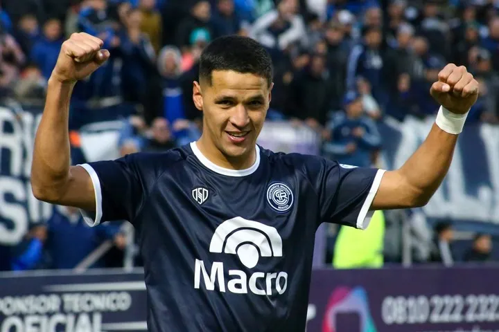 Álex Arce es la prioridad de Liga de Quito para el puesto de delantero. Foto: Independiente Rivadavia.