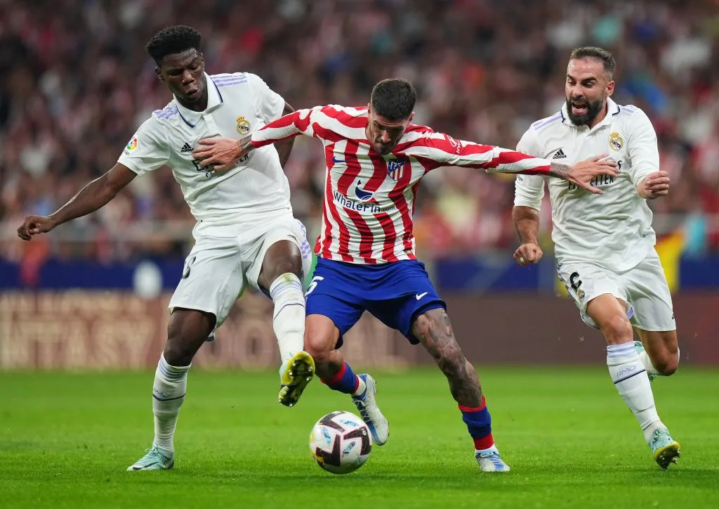 Aurélien Tchouaméni y Dani Carvajal, serían los defensores centrales del Real Madrid vs. Girona.Getty Images.