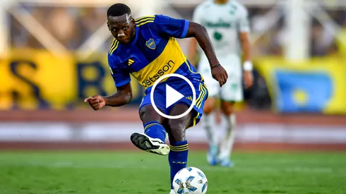 El lateral de la Selección de Perú se manó una gran asistencia