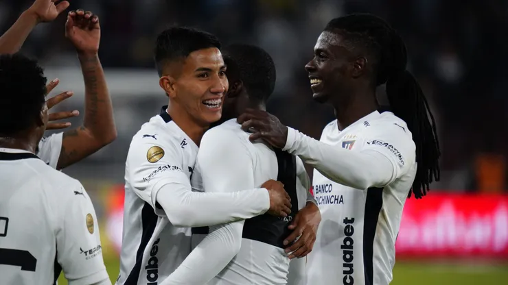 Demanda para Liga de Quito
