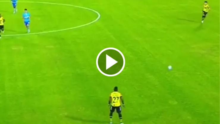 El lateral falló una viral jugada