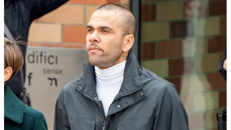 Dani Alves a su salida de Brians 2 en Barcelona.