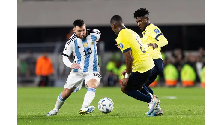 Argentina v Ecuador - FIFA World Cup, WM, Weltmeisterschaft, Fussball 2026 Qualifier Argentina s Lionel Messi in action with during the FIFA World Cup 2026 Qualifier match between Argentina and Ecuador at Estadio Mas Monumental Antonio Vespucio Liberti on September 07, 2023 in Buenos Aires, Argentina. Buenos Aires Argentina PUBLICATIONxNOTxINxFRA Copyright: xMatiasxBagliettox originalFilename:baglietto-notitle230907_npVCF.jpg