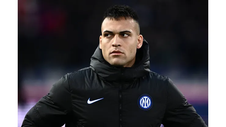 Lautaro Martinez evitó pisar el escudo del Atlético de Madrid del campo de juego del Estadio Metropolitano.
