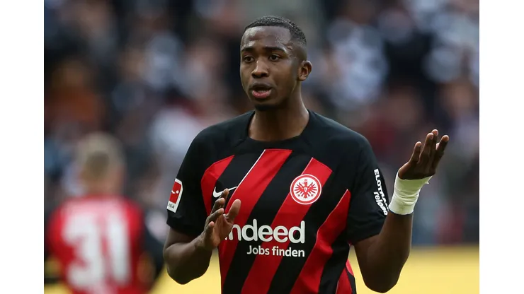 William Pacho 3, Eintracht Frankfurt 25.02.2024, Fußball, 1. Bundesliga, Eintracht Frankfurt - VfL Wolfsburg, 23. Spieltag, Saison 2023/24, Deutsche Bank Park, Frankfurt / Main, Deutschland, zmdz, ** DFB & DFL regulations prohibit any use of photographs as image sequences and/or quasi-video. ** Eintracht Frankfurt - VfL Wolfsburg *** William Pacho 3, Eintracht Frankfurt 25 02 2024, Football, 1 Bundesliga, Eintracht Frankfurt VfL Wolfsburg, 23 Matchday, Season 2023 24, Deutsche Bank Park, Frankfurt Main, Germany, zmdz, DFB DFL regulations prohibit any use of photographs as image sequences and or quasi video Eintracht Frankfurt VfL Wolfsburg