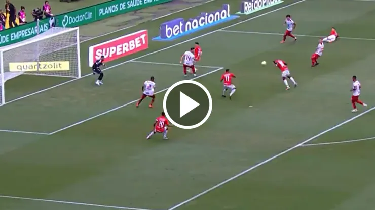 El delantero volvió al gol en Brasil