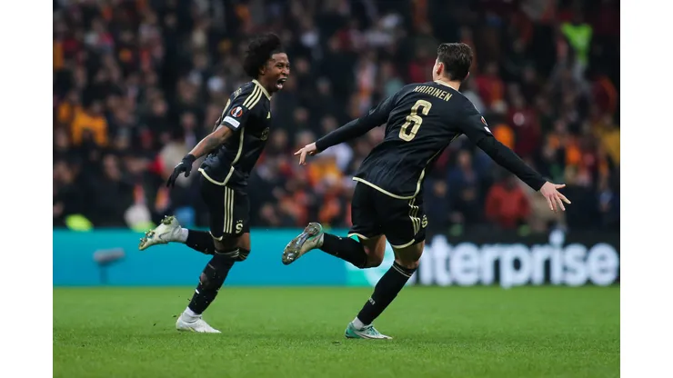 ISTANBUL, TURKEY - FEBRUARY 15: Angelo Preciado of Sparta Prague celebrates scoring his team's first goal during the UEFA Europa League 2023/24 Knockout Round Play-offs First Leg match between Galatasaray A.S. and AC Sparta Praha at Ali Sami Yen Arena on February 15, 2024 in Istanbul, Turkey. (Photo by Ahmad Mora - UEFA/UEFA via Getty Images)