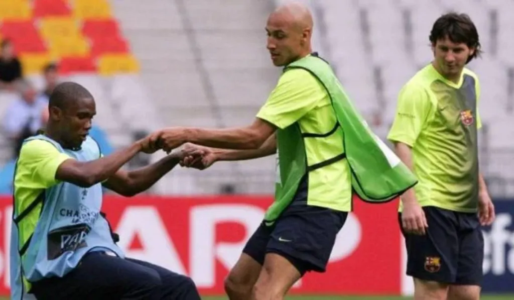 Messi y Larsson en el reconocimiento de campo de aquella final de París: TW