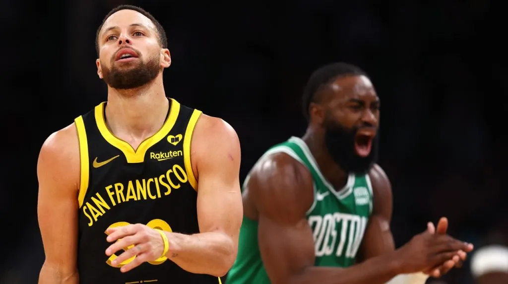 Stephen Curry y Jaylen Brown. (Foto: Getty Images)