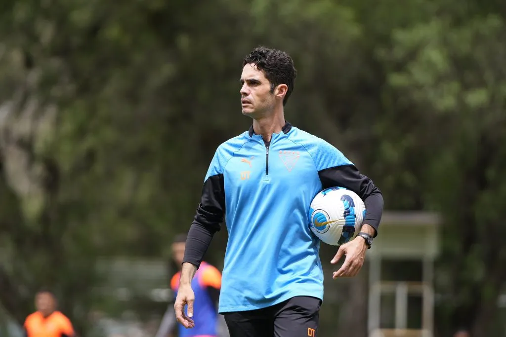 Josep Alcácer sí puede dirigir en la LigaPro. (Foto: @LDU_Oficial)