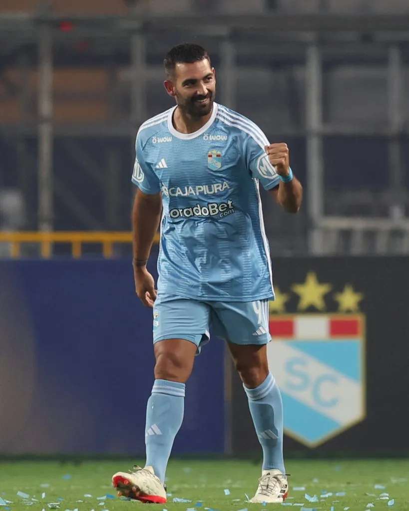 Martín Cauteruccio anotando con Sporting Cristal. (Foto: IMAGO).