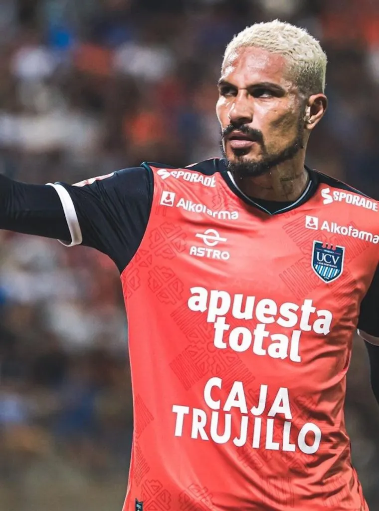 Paolo Guerrero en su debut con la César Vallejo. (Foto: Liga 1).