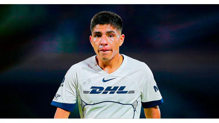 Piero Quispe y Universitario.
