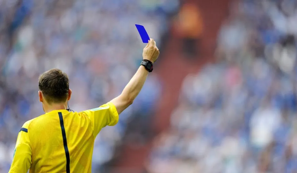 La tarjeta azul, un poco más cerca mañana: IMAGO