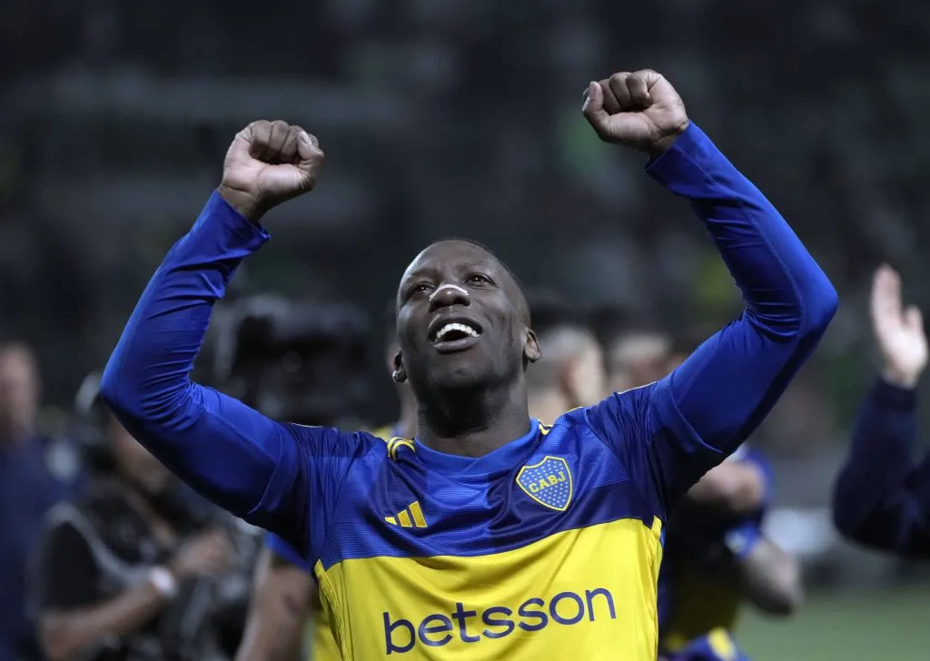'Lucho' festejando con Boca. (Foto: IMAGO)