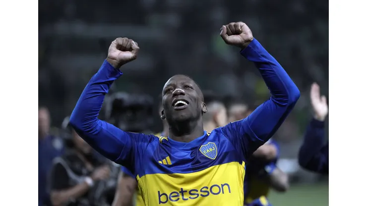 Luis Advíncula y su renovación en Boca Juniors
