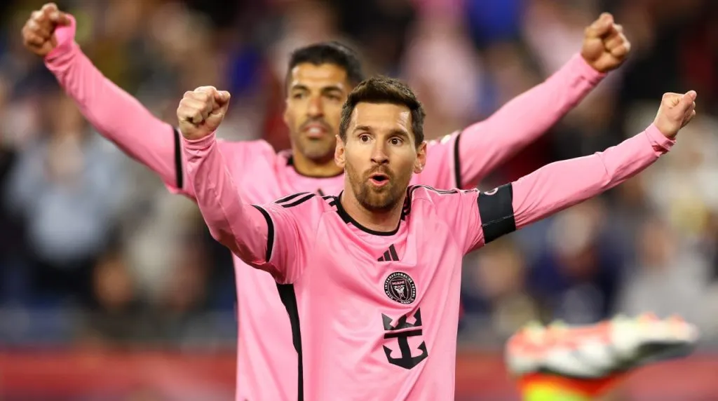 Suárez y Messi en Inter Miami vs New England Revolution. (Foto: Getty Images)