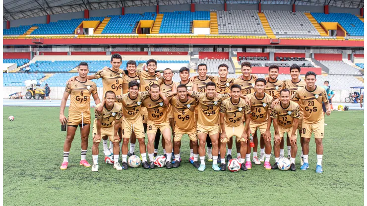 Comerciantes FC y sus jugadores peruanos en cantidad